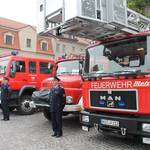 Verschiedene Feuerwehrfahrzeuge waren beim Festappell auf dem Marktplatz zu sehen.