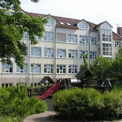 Angelika-Hartmann-Schule-2003.jpg