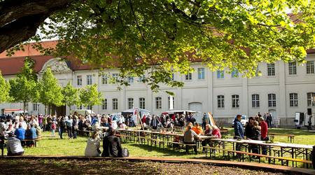 Bereits bei der ersten Auflage von #BLICKWECHSEL war die Schlosstafel voll besetzt.