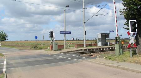 Der Bahnübergang Arensdorf in einer Aufnahme aus dem Jahr 2012.