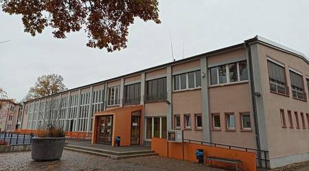 Die Stadtratssitzung findet in der Mensa der Hochschule Anhalt statt.