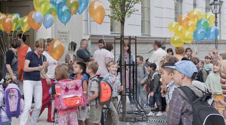 Das Warten hat ein Ende: In die Naumannschule kehrt nach einem Jahr Bauzeit zum Schuljahresbeginn wieder Leben ein.