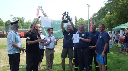 Der Wanderpokal des OB ging in diesem Jahr an die Kameraden aus Arensdorf.