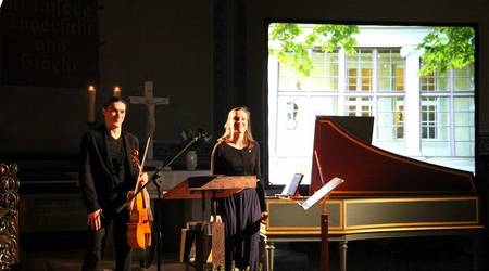 Der Geiger Sergey Malov und die Cembalistin Elina Albach begeisterten beim Festkonzert das Publikum.