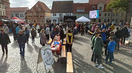 2022 präsentierten ebenfalls zahlreiche Vereine auf dem Markt.