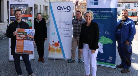 Das Organisationkomitee der Gewerbemesse.