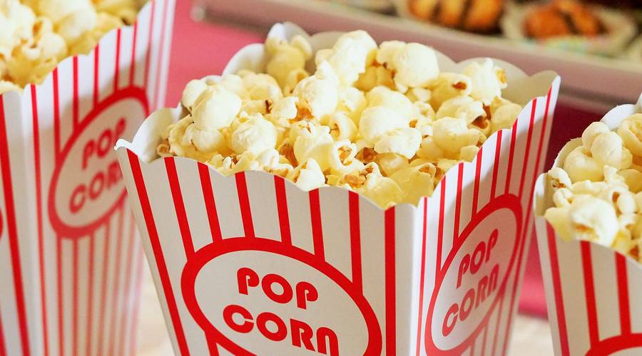 popcorn-gc3cf6335b_1920.jpg