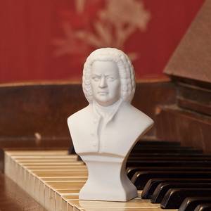Büste Johann Sebastian Bach auf Klavier ( © Anja Kahlmeyer)