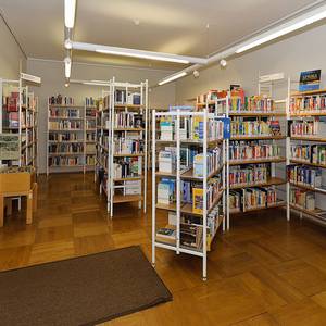 Stadtbibliothek - Bücherregale