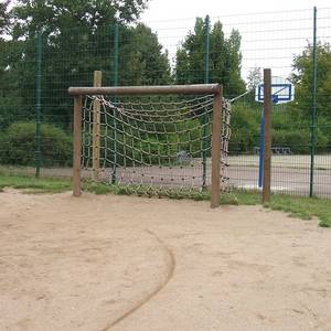 Spielplatz Edderitzer Straße - Tor