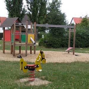 Spielplatz Hugo-Junkers-Straße - Bauhof