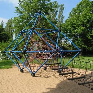 Spielplatz Hugo-Junkers-Straße - Raumnetz