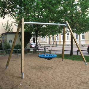 Spielplatz Karlsplatz - Vogelnestschaukel