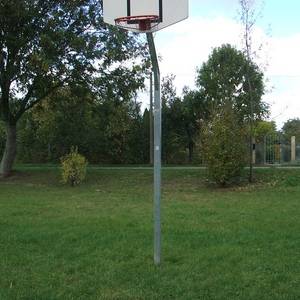 Spielplatz Löbnitz - Basketballständer