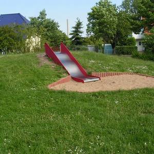 Spielplatz Maxim-Gorki-Straße - Hangrutsche