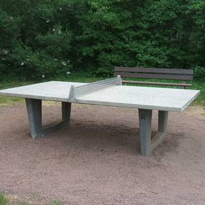 Spielplatz Merzien - Tischtennisplatte