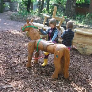 Spielplatz Tierpark - Indianerpferd