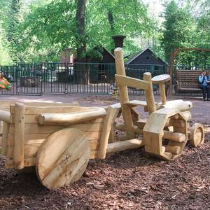 Spielplatz Tierpark - Spieltraktor