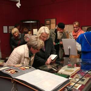 September: Zur 5. Köthener Museumsnacht nutzen viele die Gelegenheit, die Sonderausstellung Meine Geschichte mit Köthen  meine Geschichte mit Anhalt zu besuchen.