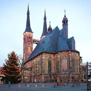 weihnachtlicher Marktplatz