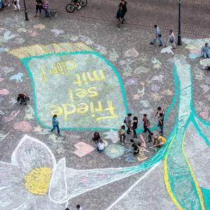 Malaktion auf dem Marktplatz