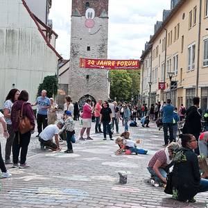 Malaktion auf dem Marktplatz