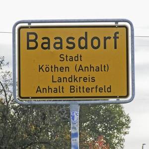 Ortseingangsschild Baasdorf.