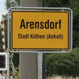 Ortseingangsschild Arensdorf.