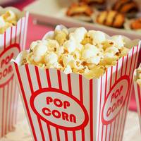 popcorn-gc3cf6335b_1920.jpg