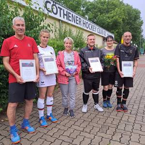 Bürgermeisterin Buchheim würdigte die Leistungen der Hockeyspieler*innen.