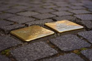 https://www.koethen-anhalt.de/var/cache/thumb_55837_1233_1_300_200_r4_jpeg_stumbling_blocks_2524026_1280.jpeg