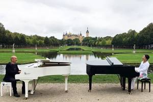 https://www.koethen-anhalt.de/var/cache/thumb_71830_1233_1_300_200_r4_jpeg_klaviere2.jpeg