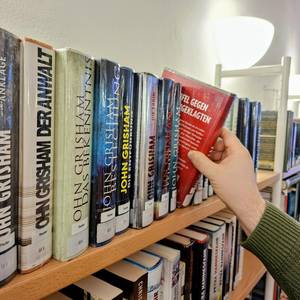 Große Bücherauswahl von Romanze bis Thriller